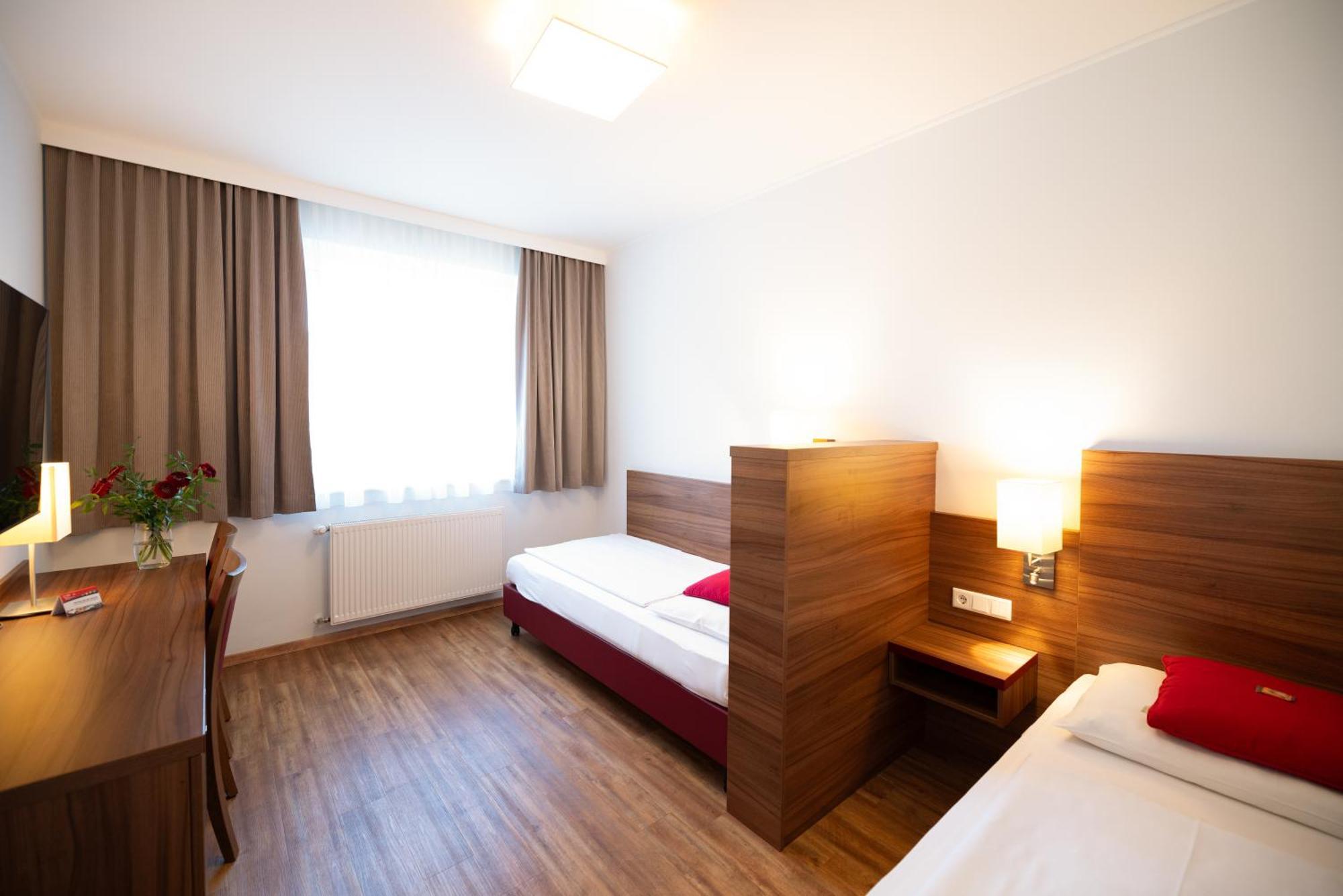 Hotel Ksv *